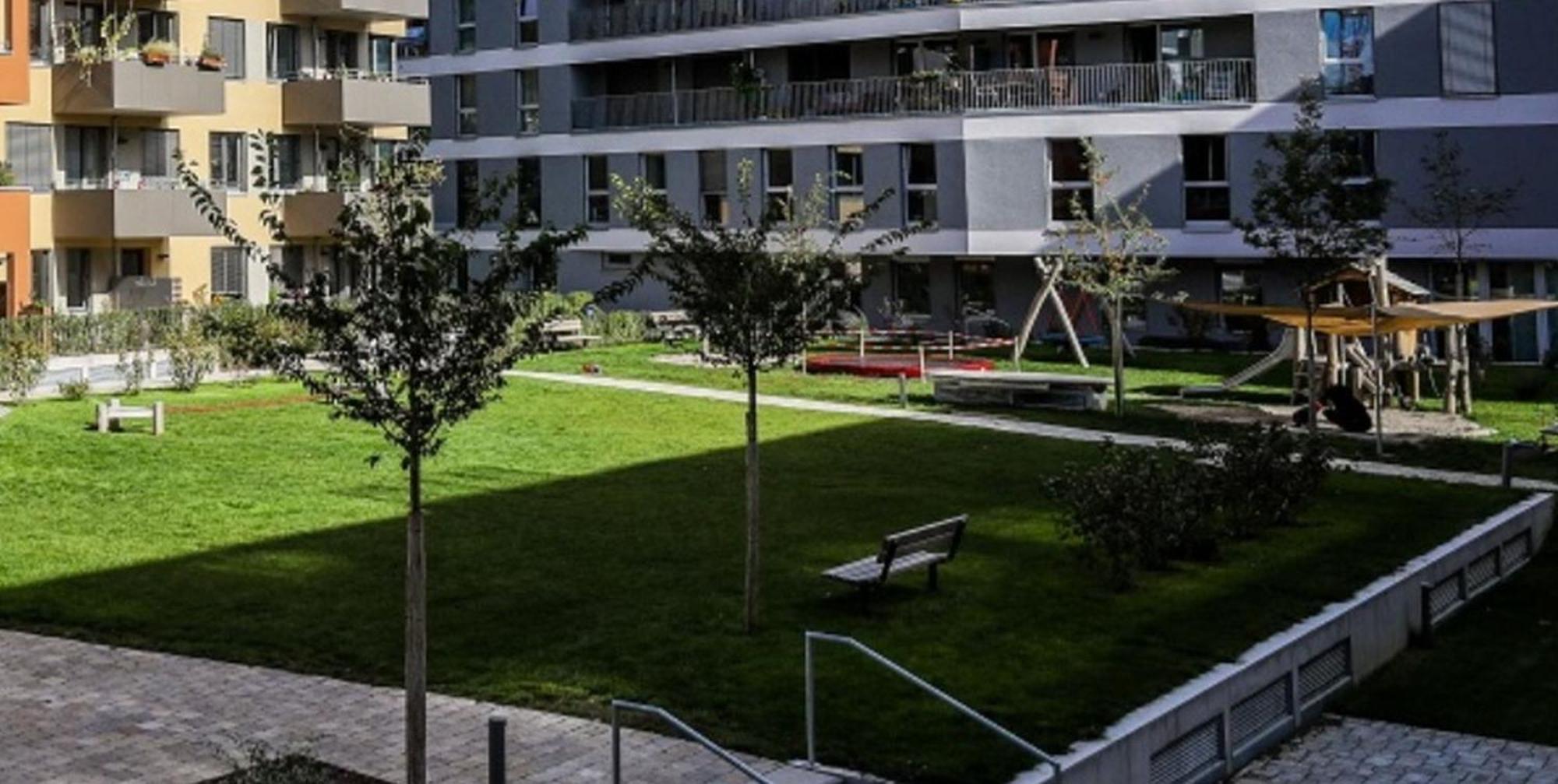 Stadtnahes Gaestezimmer Im Penthouse Bei Esi Tuebingen Exterior photo
